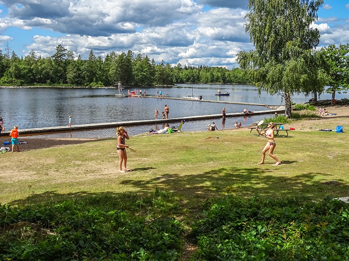 Badesee in Alsterbro Småland – Schwimmen & Natur in Schweden