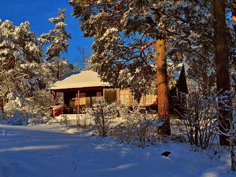 Ferienhaus Haus Bergtroll mit Kanus und Kamin — in Kalmar län — Am Meer